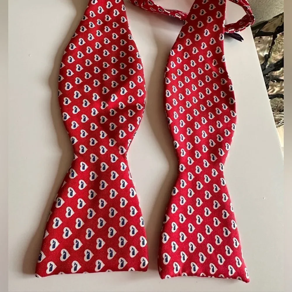 Vineyard Vines Red Hearts Silk Bow Tie for Kids - Playful & Charming